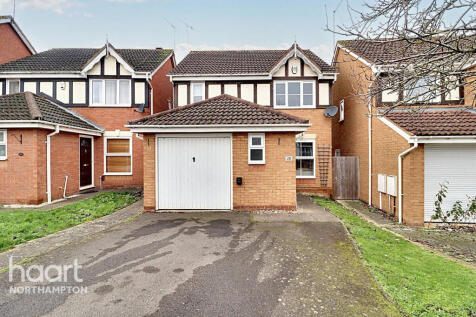 Leah Bank, Northampton 3 bed detached house for sale