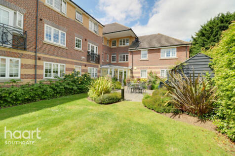 Cockfosters, London 1 bed apartment for sale