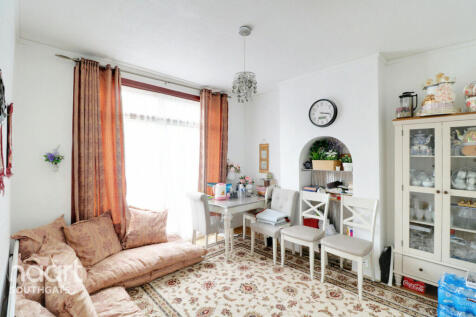 Bexhill Road, London 4 bed end of terrace house for sale