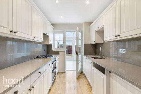 Chasewood Avenue, London 4 bed detached house for sale