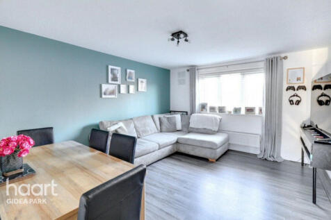 Kidman Close, Gidea Park 2 bed apartment for sale