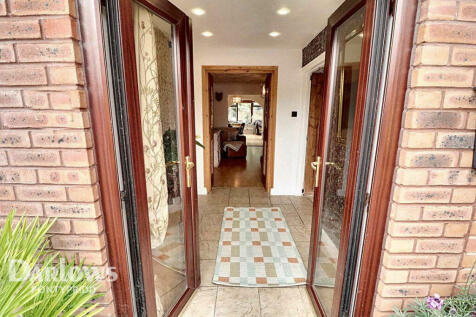 Ynys Hir, Pontypridd 4 bed detached house for sale