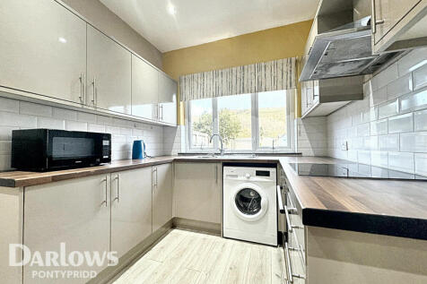 Robert Street, Pontypridd 3 bed terraced house for sale