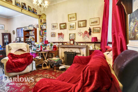 Robert Street, Pontypridd 2 bed terraced house for sale