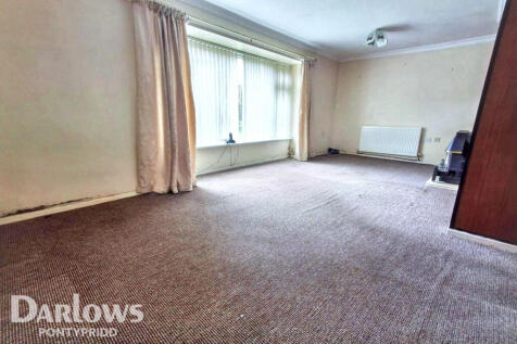 Buarth Y Capel, Pontypridd 3 bed terraced house for sale