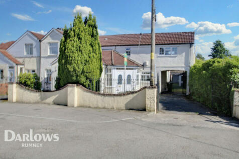 5 bedroom semi-detached house for sale