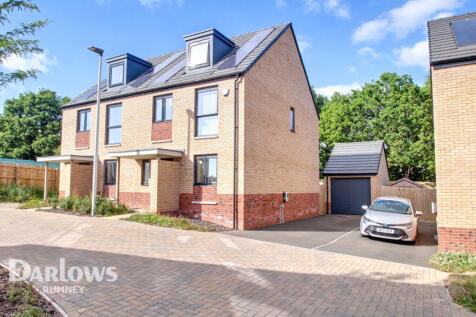 4 bedroom semi-detached house for sale