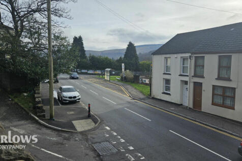 High Street, Treorchy CF42 6 2 bed terraced house for sale