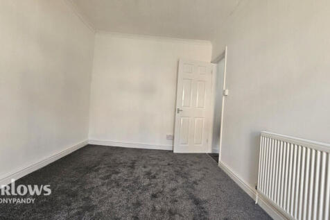 Chepstow Road, Cwmparc, Treorchy CF42 3 bed end of terrace house for sale