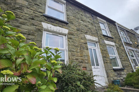 East road, Tylorstown, Ferndale CF43 3 2 bed terraced house for sale