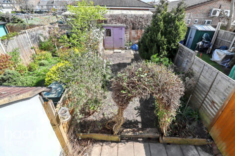 Warwick Road, Sutton 2 bed terraced house for sale