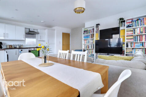 Sutton Court Road, Sutton 2 bed apartment for sale