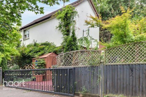 2 bedroom semi-detached house for sale