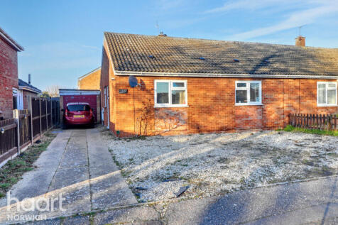 2 bedroom semi-detached bungalow for sale