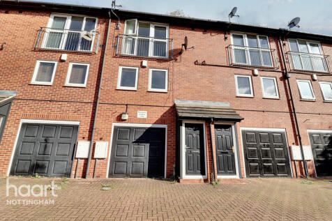 Archway Court, Nottingham 2 bed terraced house for sale