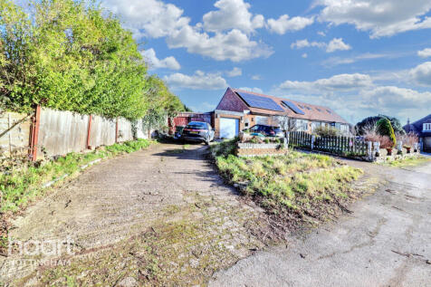Besecar Close, Gedling 2 bed bungalow for sale