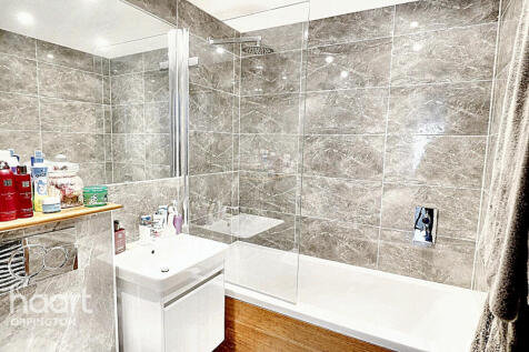 High Street, Orpington 2 bed maisonette for sale