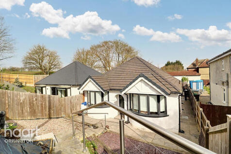 Poverest Road, Orpington 3 bed detached bungalow for sale