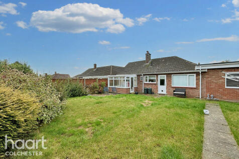 4 bedroom detached bungalow for sale