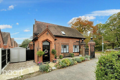 East Bay, Colchester 2 bed detached house for sale