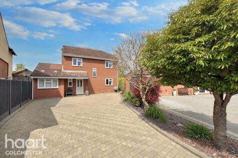Searle Way, Colchester 4 bed detached house for sale