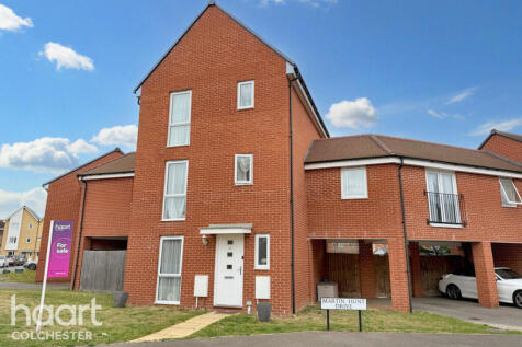 Martin Hunt Drive, Colchester 5 bed detached house for sale