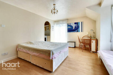 Snowdon Drive, NW9 Studio for sale