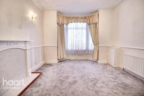 Colindale Avenue, NW9 3 bed terraced house for sale