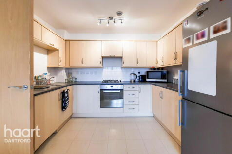 North Star Boulevard, Greenhithe 2 bed flat for sale