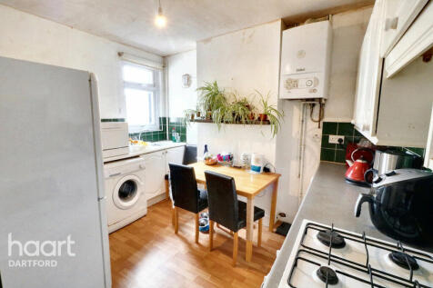 St Vincents Road, Dartford 3 bed end of terrace house for sale