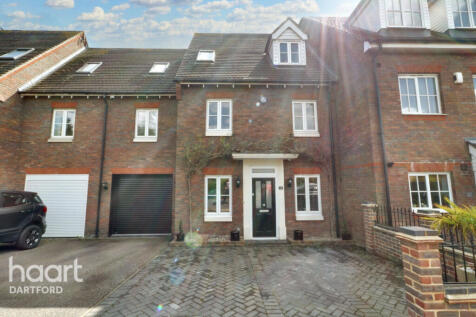 4 bedroom terraced house for sale