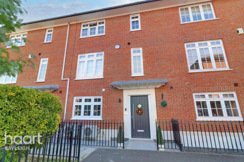 Kelso Close, Rayleigh 4 bed townhouse for sale