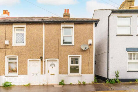 2 bedroom semi-detached house for sale