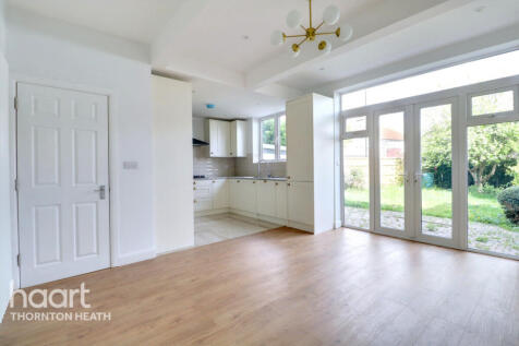 Hillcote Avenue, LONDON 4 bed end of terrace house for sale