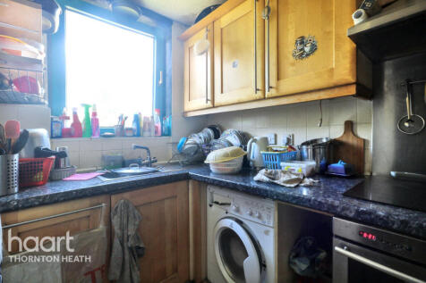 Pierrepoint Ross Road, Croydon 2 bed apartment for sale