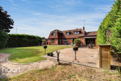 Windsor Road, Basildon 4 bed detached house for sale