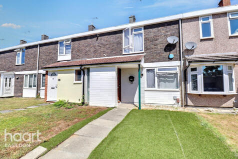 Gladwyns, Basildon 2 bed terraced house for sale