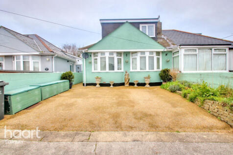 3 bedroom semi-detached bungalow for sale