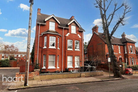 Chaucer Road, Bedford 2 bed apartment for sale