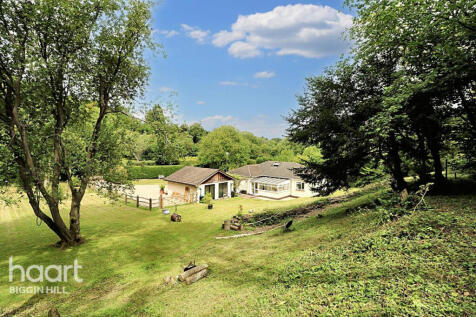 Kemsley Road, Tatsfield 4 bed detached bungalow for sale