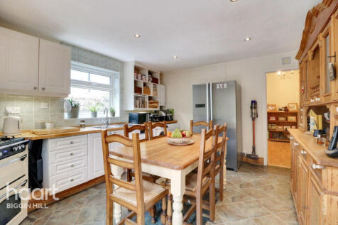 Main Road, Sundridge, Sevenoaks 4 bed semi