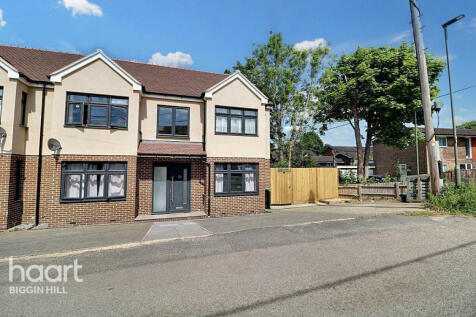 Mount Pleasant, Biggin Hill 4 bed semi