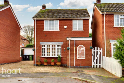 St Peters Close, Lutterworth 3 bed detached house for sale