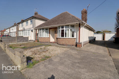 Western Crescent, Lincoln 2 bed detached bungalow for sale