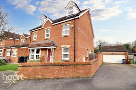 6 bedroom detached house for sale
