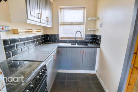 Brunswick Square, Billinghay 3 bed semi