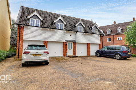2 bedroom maisonette for sale