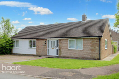 4 bedroom detached bungalow for sale