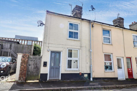 2 bedroom end of terrace house for sale