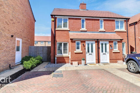 2 bedroom semi-detached house for sale